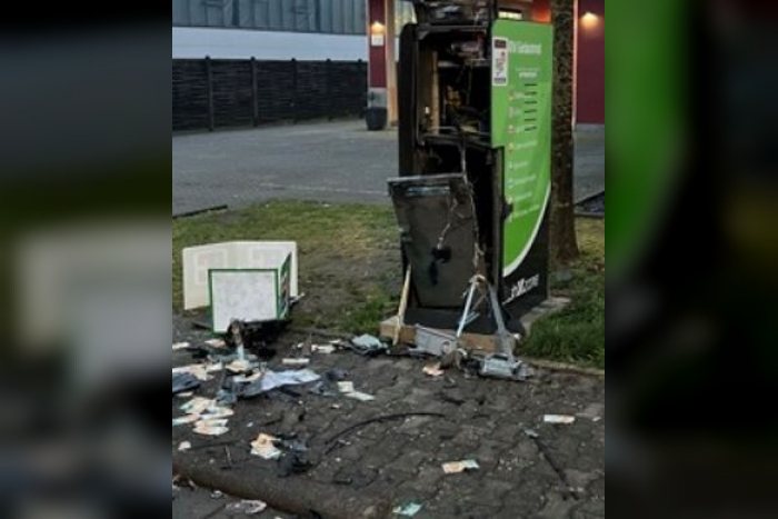 Frankfurt am Main: Bankautomat gesprengt, Detonation löst Geldmarkierung aus. Zeugen gesucht.