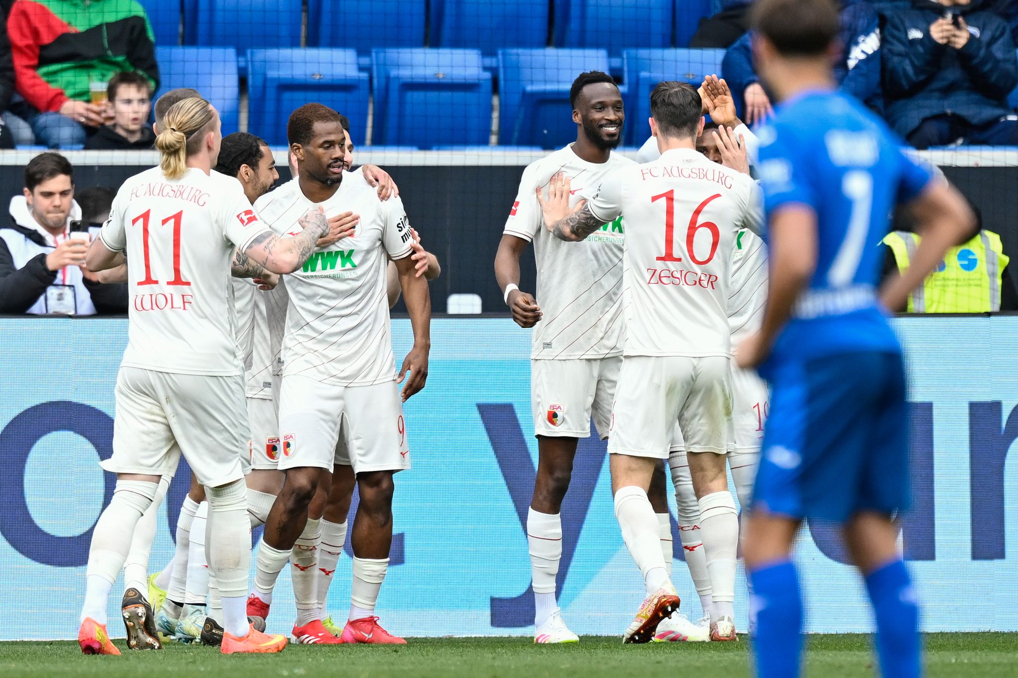 Dahmens Serie beim 1:1 des FC Augsburgs zu Ende