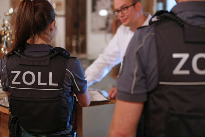 Wiesbaden: Mindestlohnprüfung des Zolls