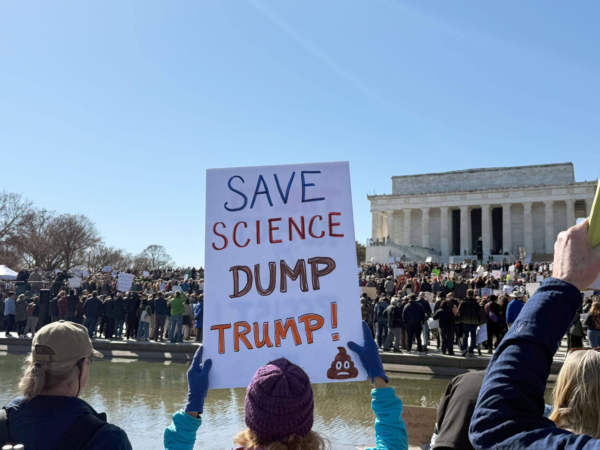 Wissenschaftler protestieren gegen Trumps Politik