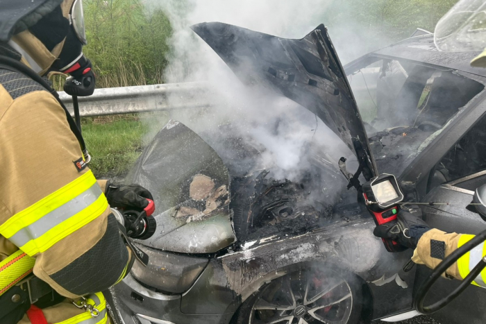 Uthlede: Brand auf der BAB 27