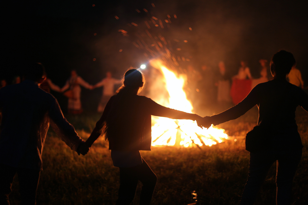 Hexenwahnsinn in der Nacht! Walpurgisnacht zwischen Grusel und Tradition