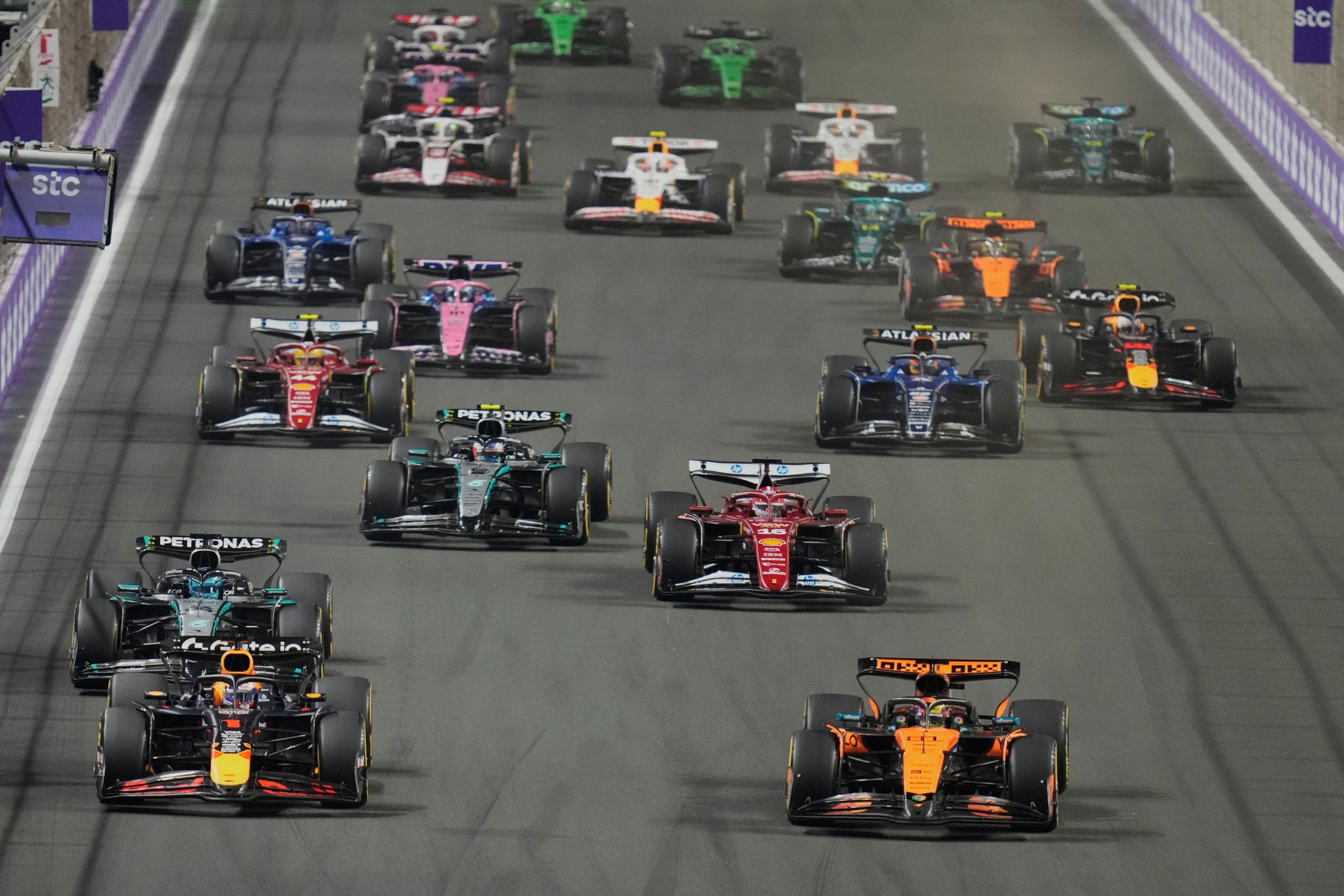 Piastri übernimmt WM-Führung von Verstappen