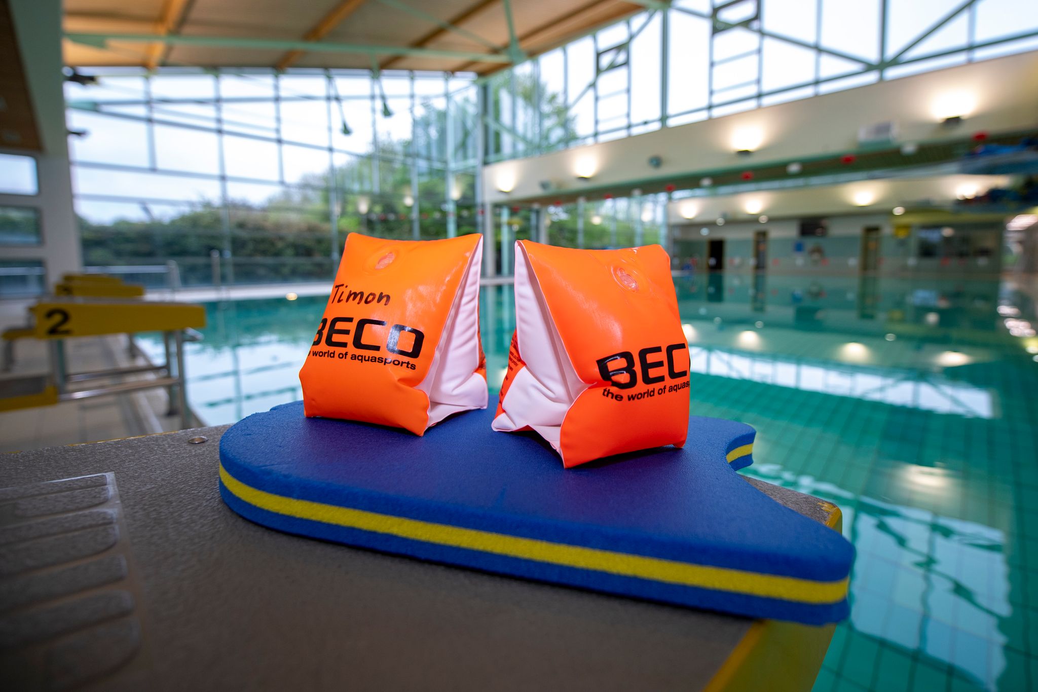 Pack die Badehose ein – immer mehr Menschen lernen schwimmen