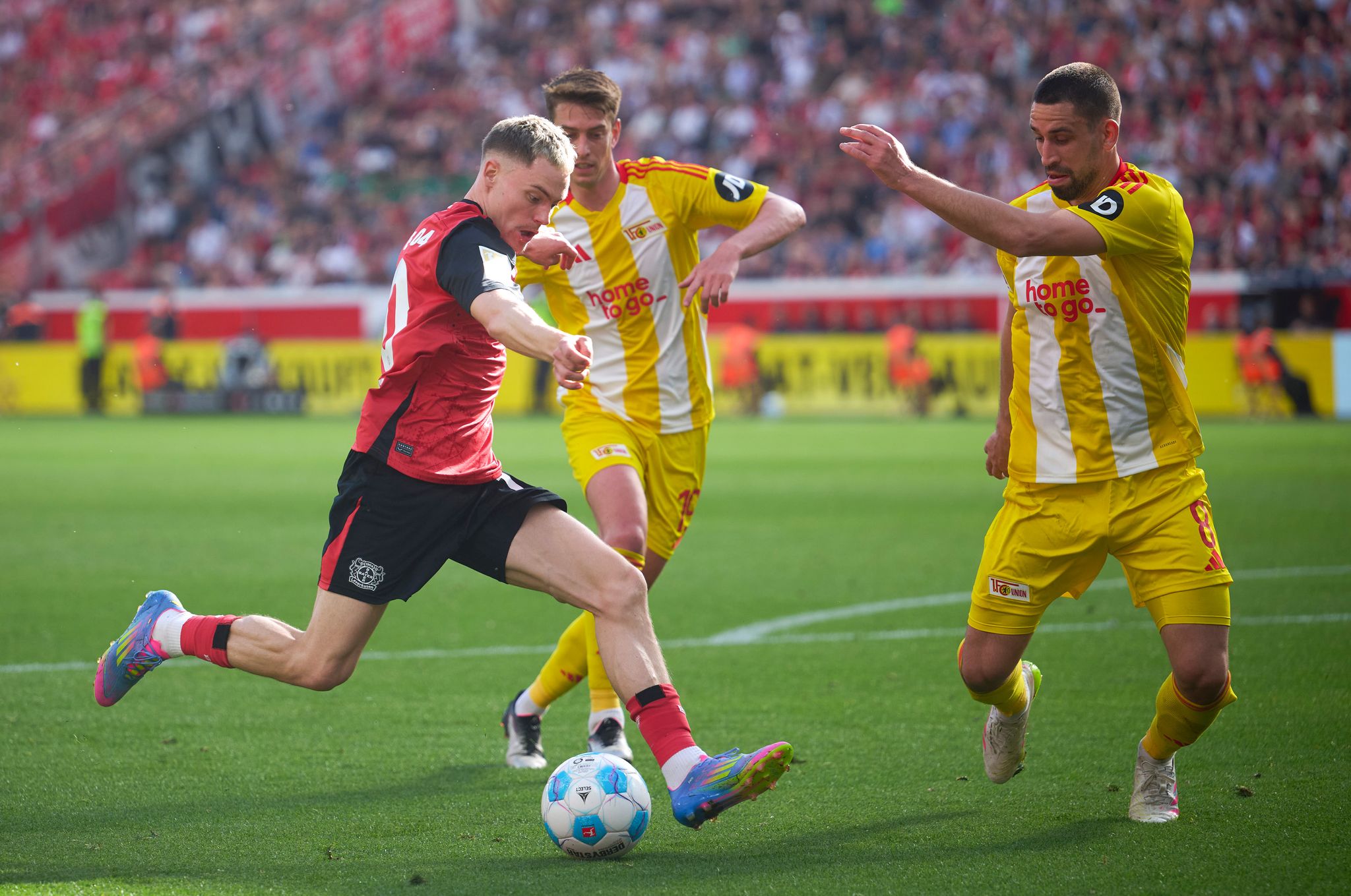 Union Berlin hält Bayer Leverkusen auf null,Der Rekordmeister könnte den Abstand zum Double-Sieger mit einem Sieg gegen Borussia Dortmund ausbauen.