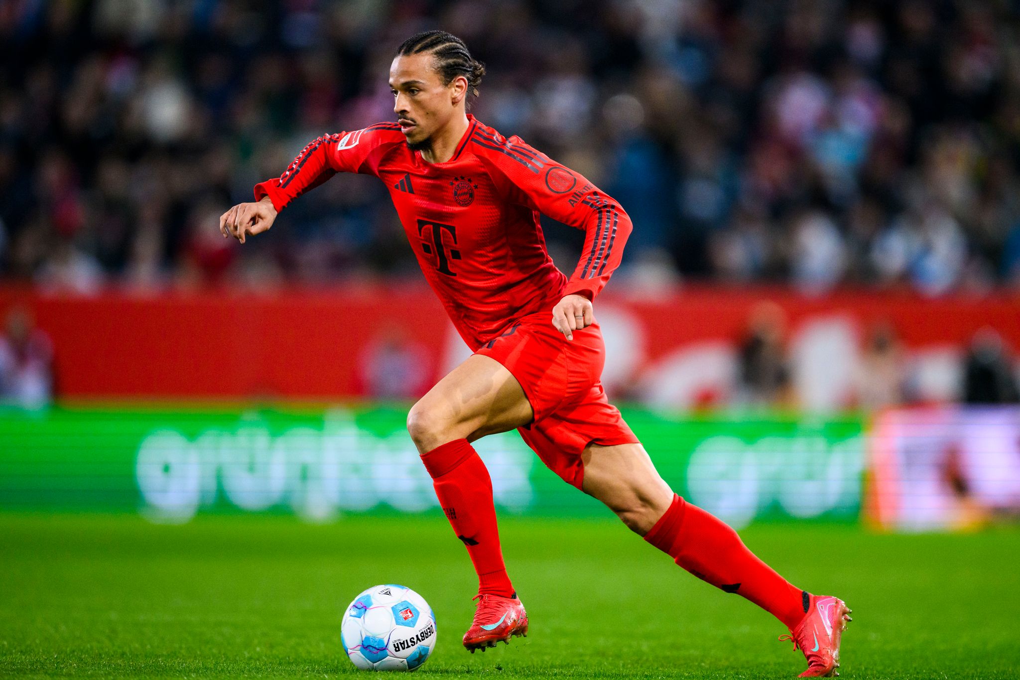 FC Bayern München unterbreitet Leroy Sané Vertragsangebot bis 2028