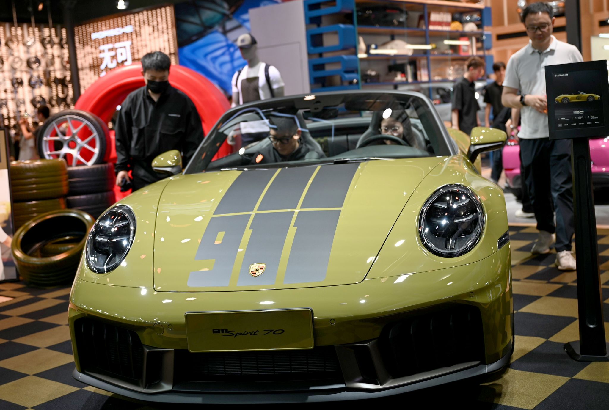 Porsche startet mit Umsatzrückgang ins Jahr