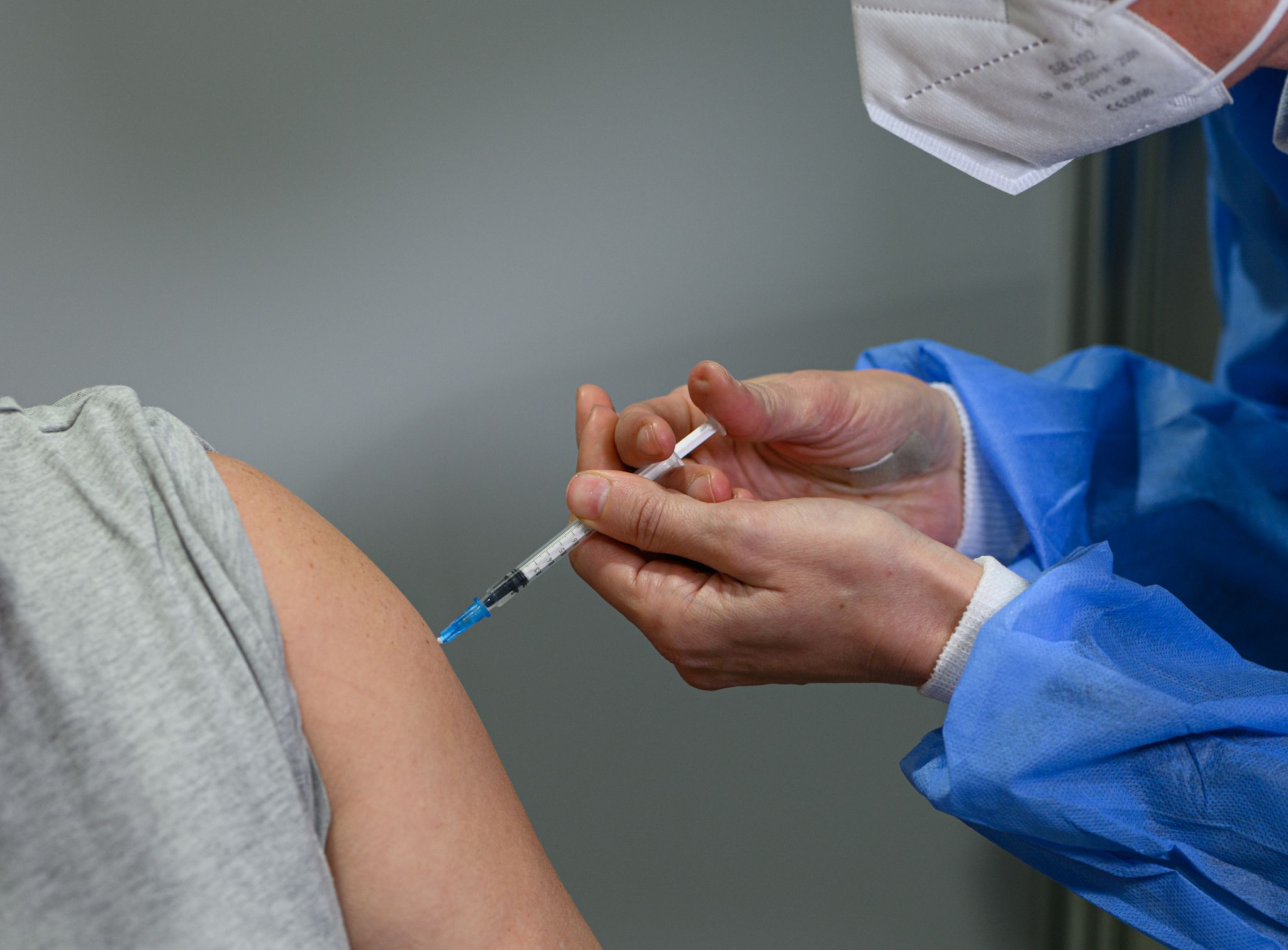 Zweimal Piks im gleichen Arm: Bessere Wirkung bei Impfungen