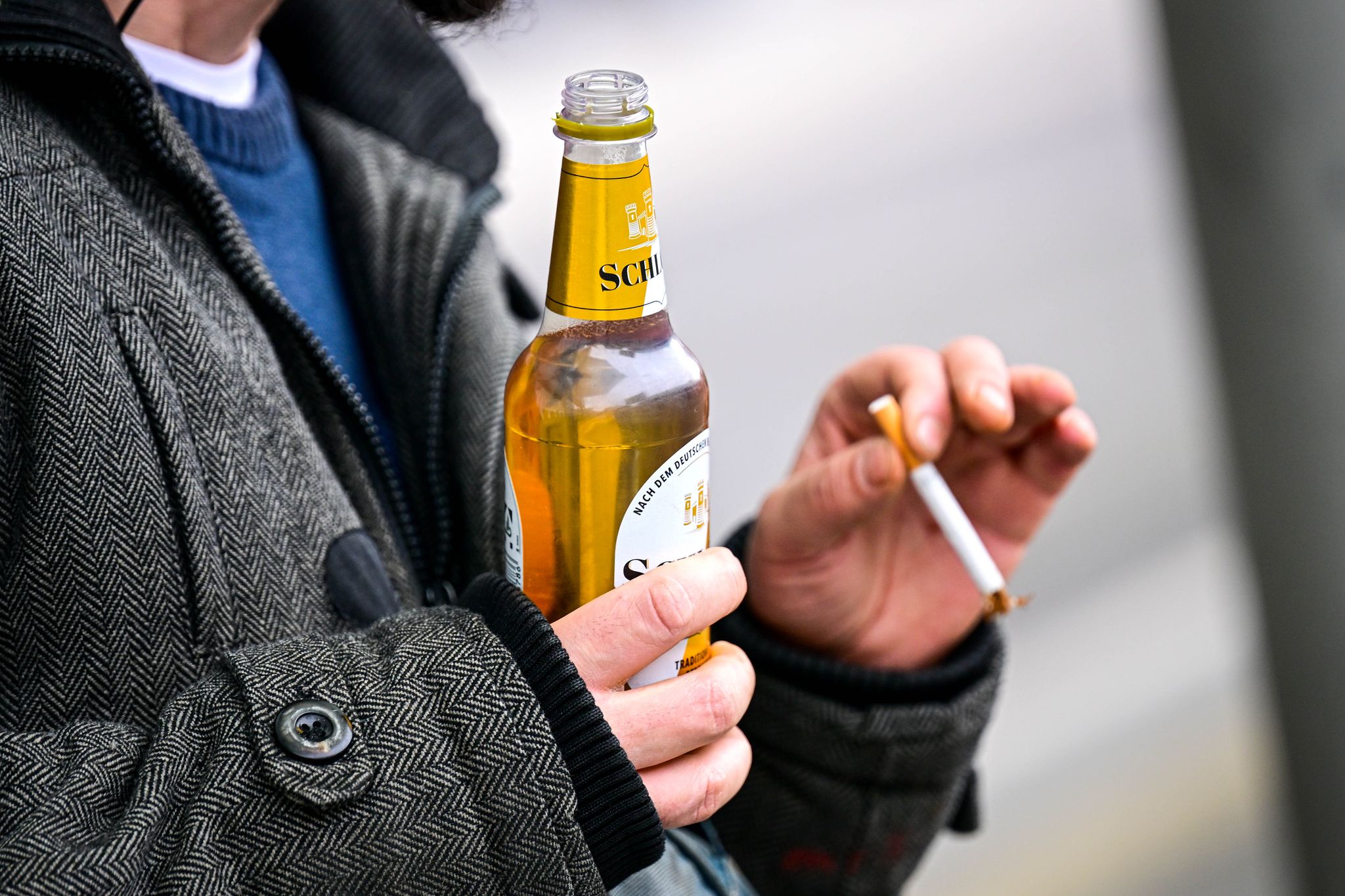 Alkohol und Rauchen in Deutschland: Millionen Suchtkranke und Tausende Tote
