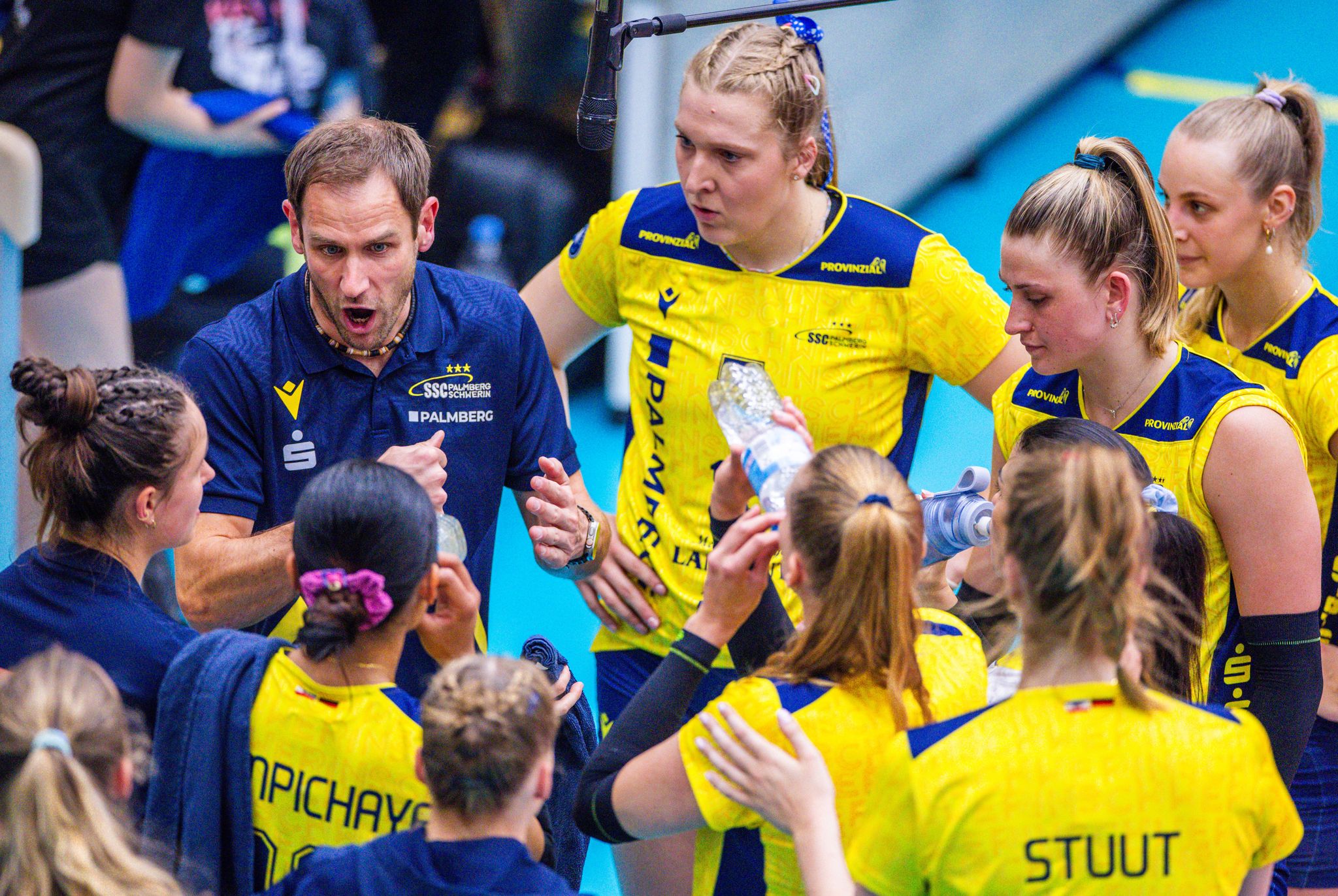 Schweriner SC gewinnt Titel nach Comeback-Sieg gegen Dresden
