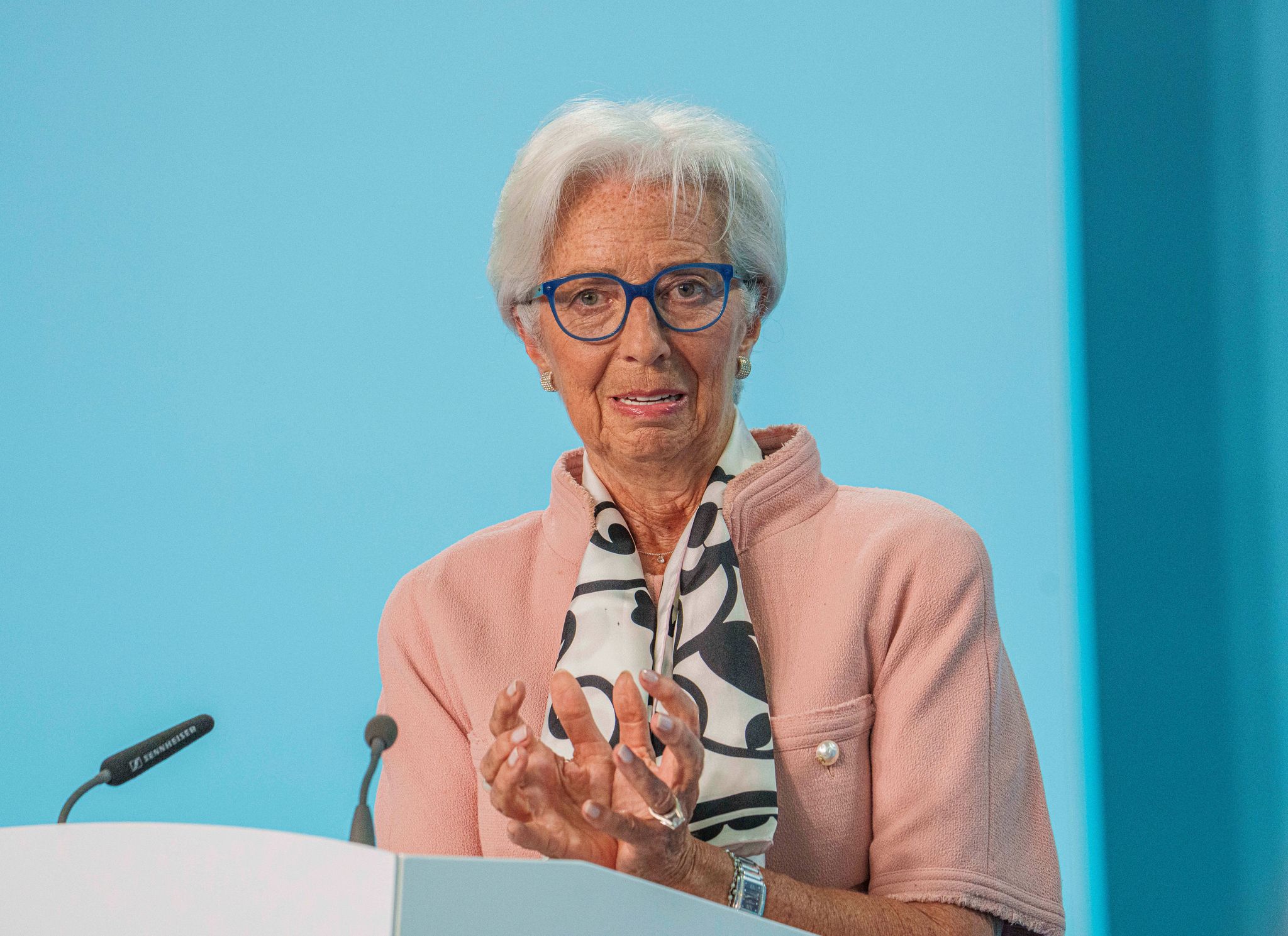 Christine Lagarde warnt vor politischer Einflussnahme auf Geldpolitik