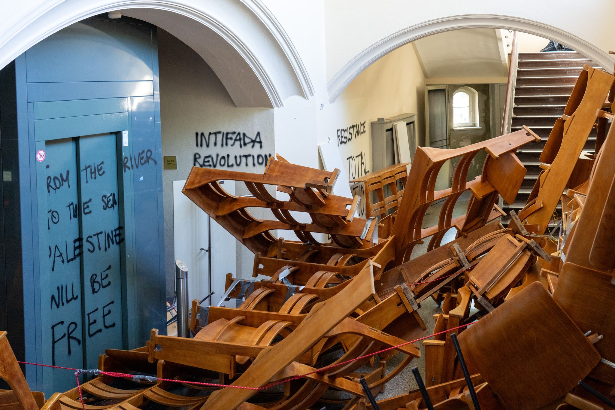 Hochschul-Präsidentin: Aktivisten ging es um Zerstörung