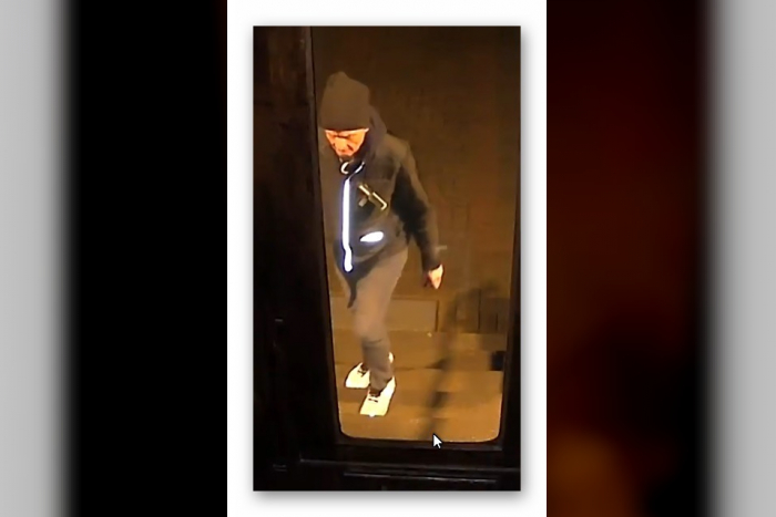 Polizei fahndet nach „Sekundenkleber-Mann“