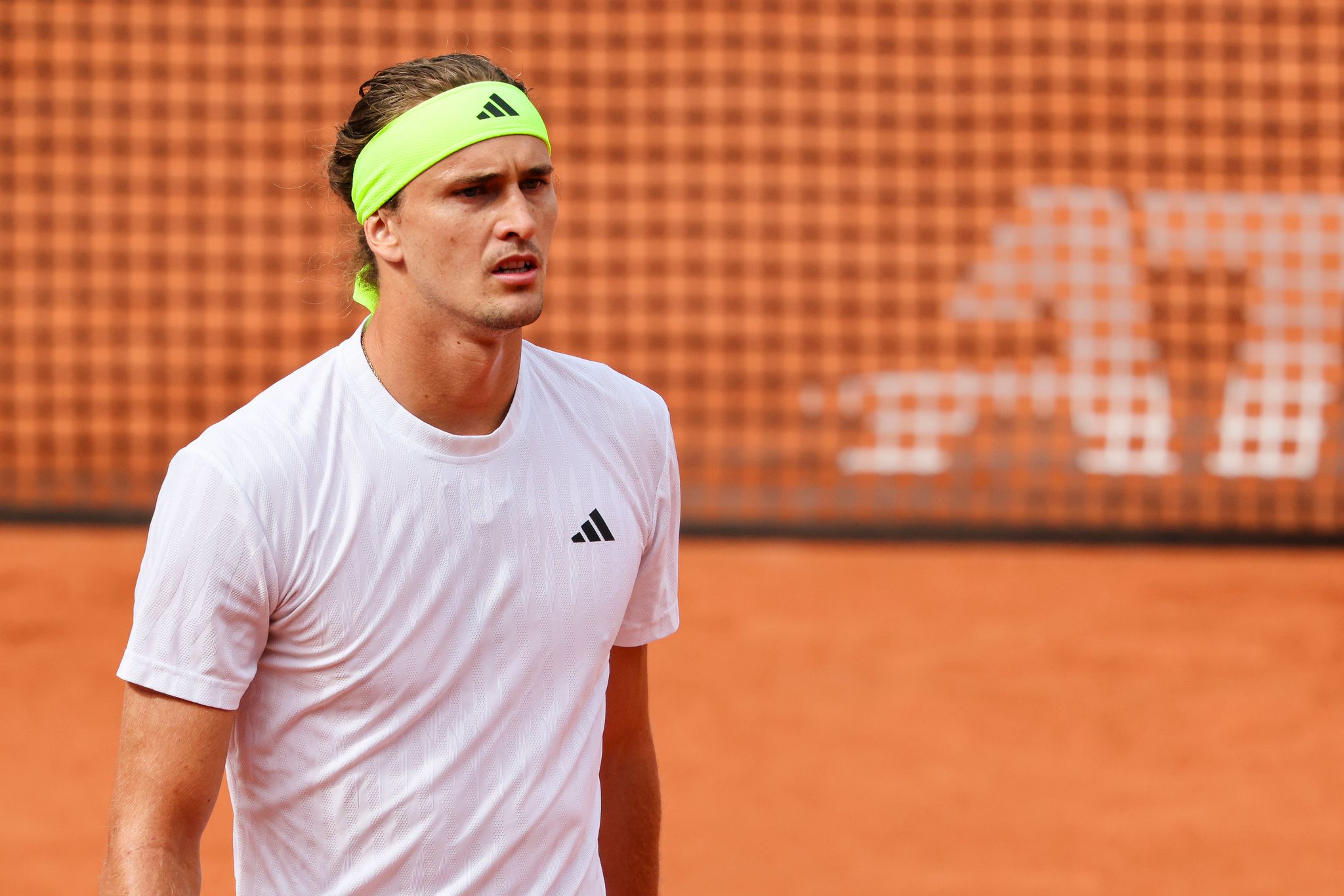 Alexander Zverev siegt souverän in Hamburg