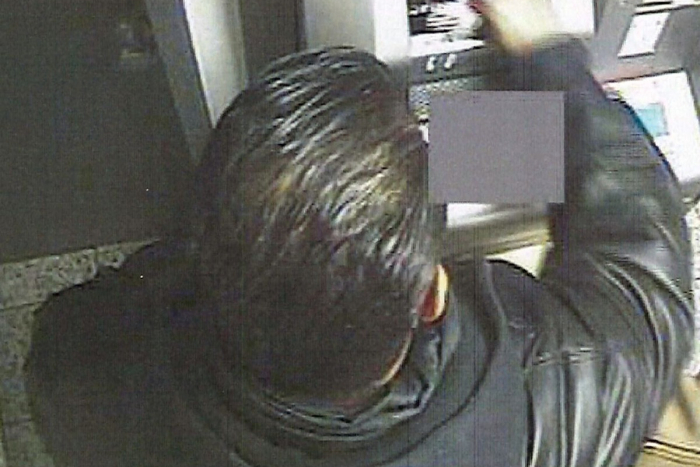 Trickbetrüger in Limburg gesucht