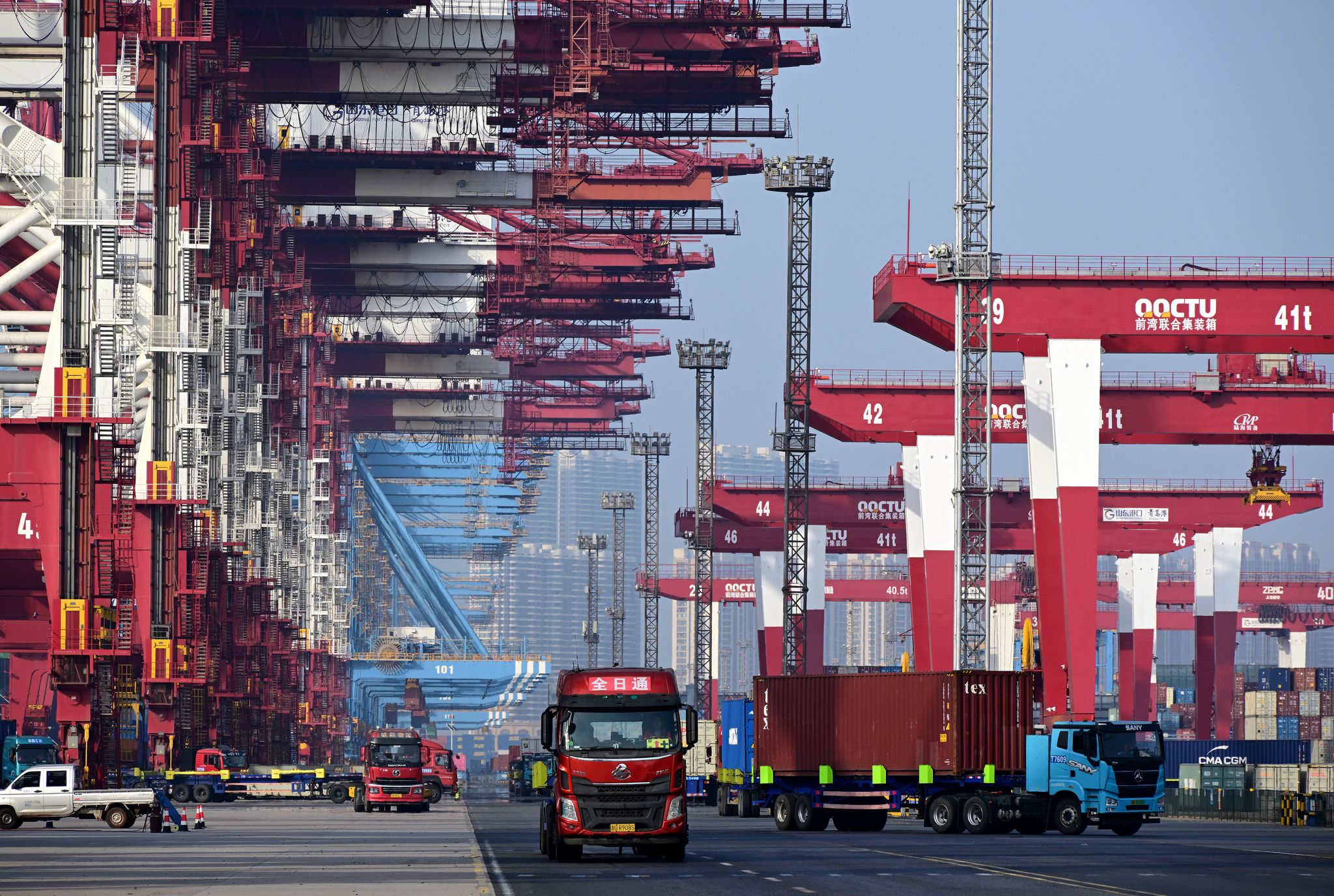 Chinas Exporte trotzen Handelskonflikt mit USA, Analysten überrascht von positiver Entwicklung