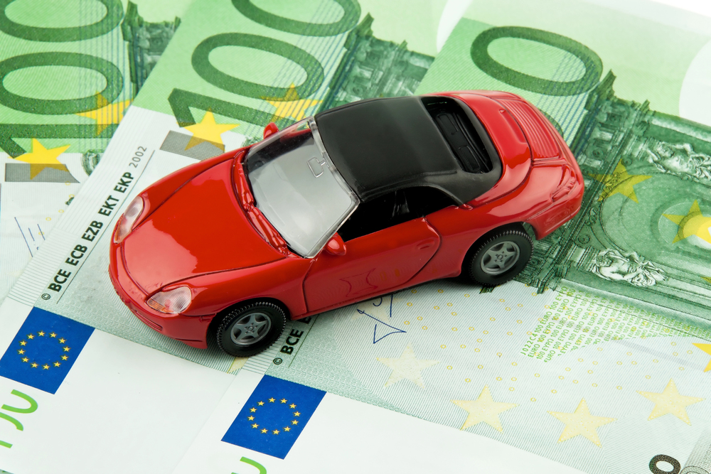 Kfz-Versicherung explodiert – Millionen Autofahrer müssen mehr zahlen