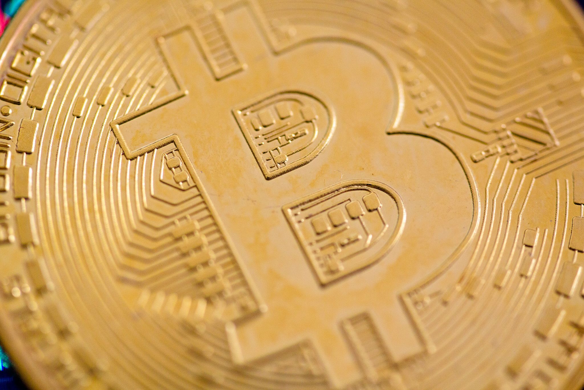Bitcoin fängt sich nach Verlusten bei 106.000 US-Dollar