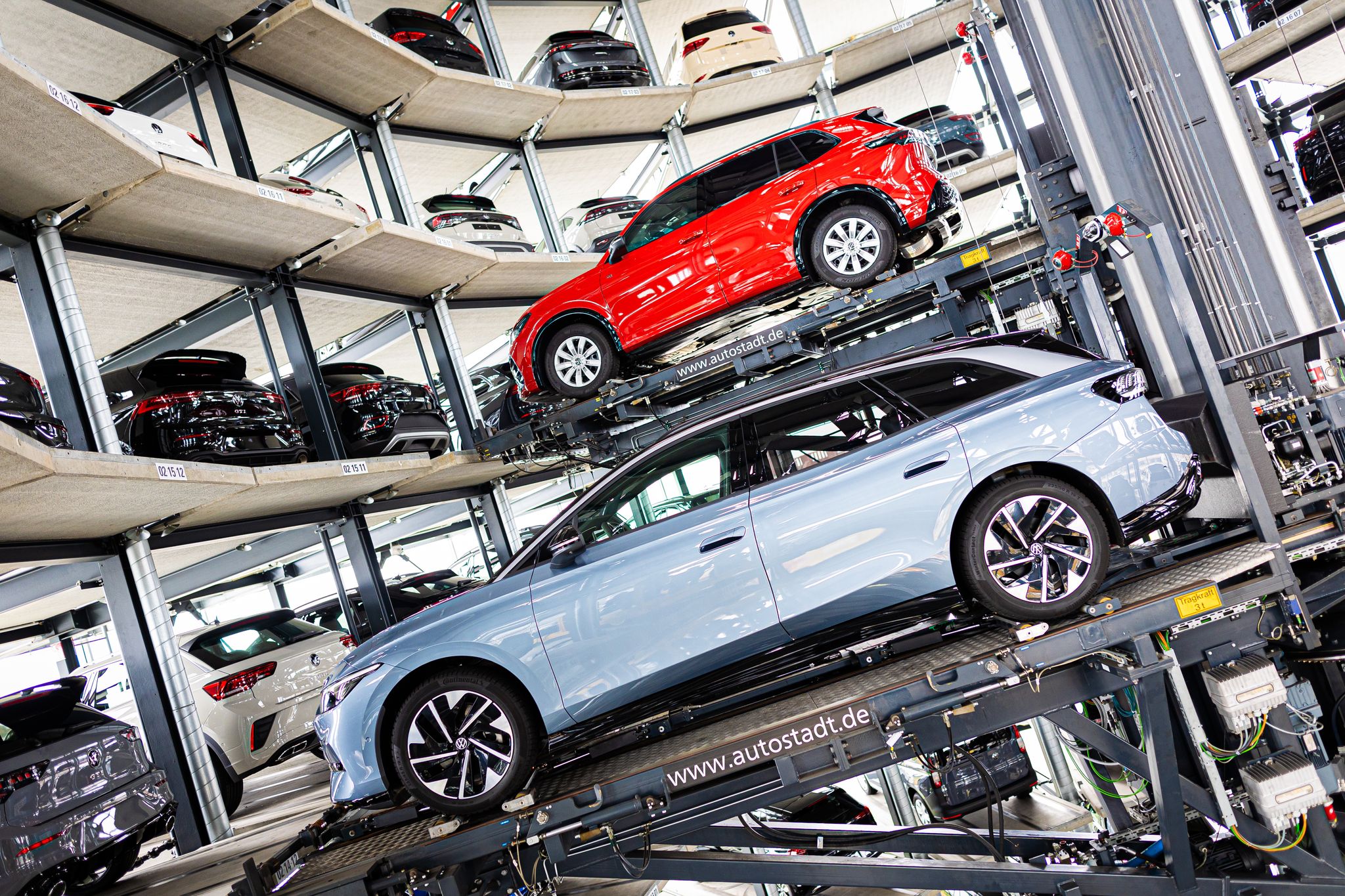Deutsche Elektroautomarkt: VW dominiert, Tesla stürzt ab