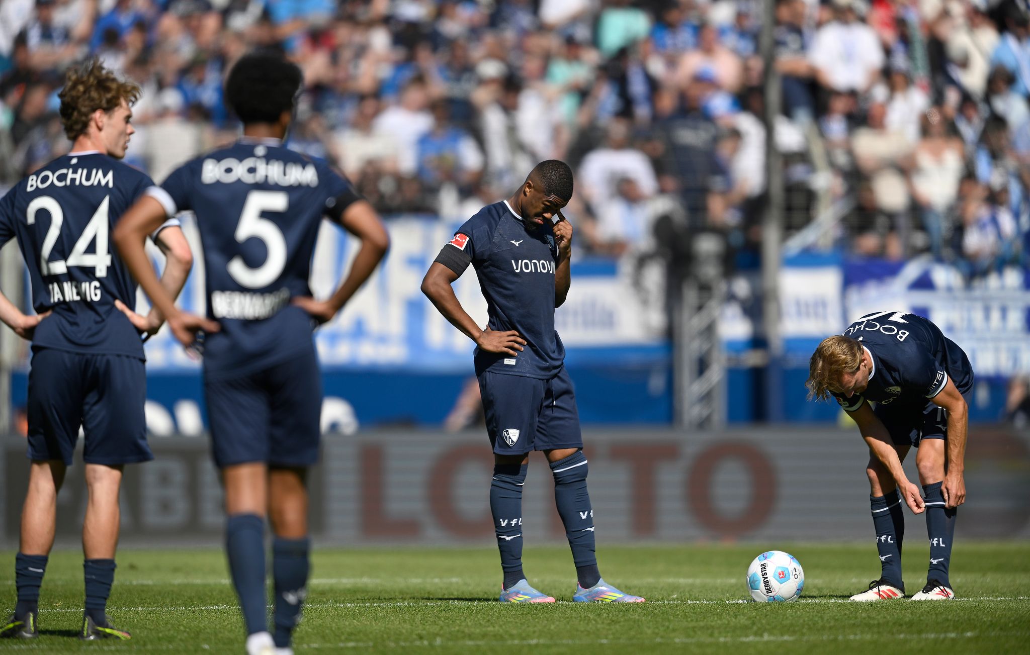 Bochum und Kiel steigen aus Bundesliga ab