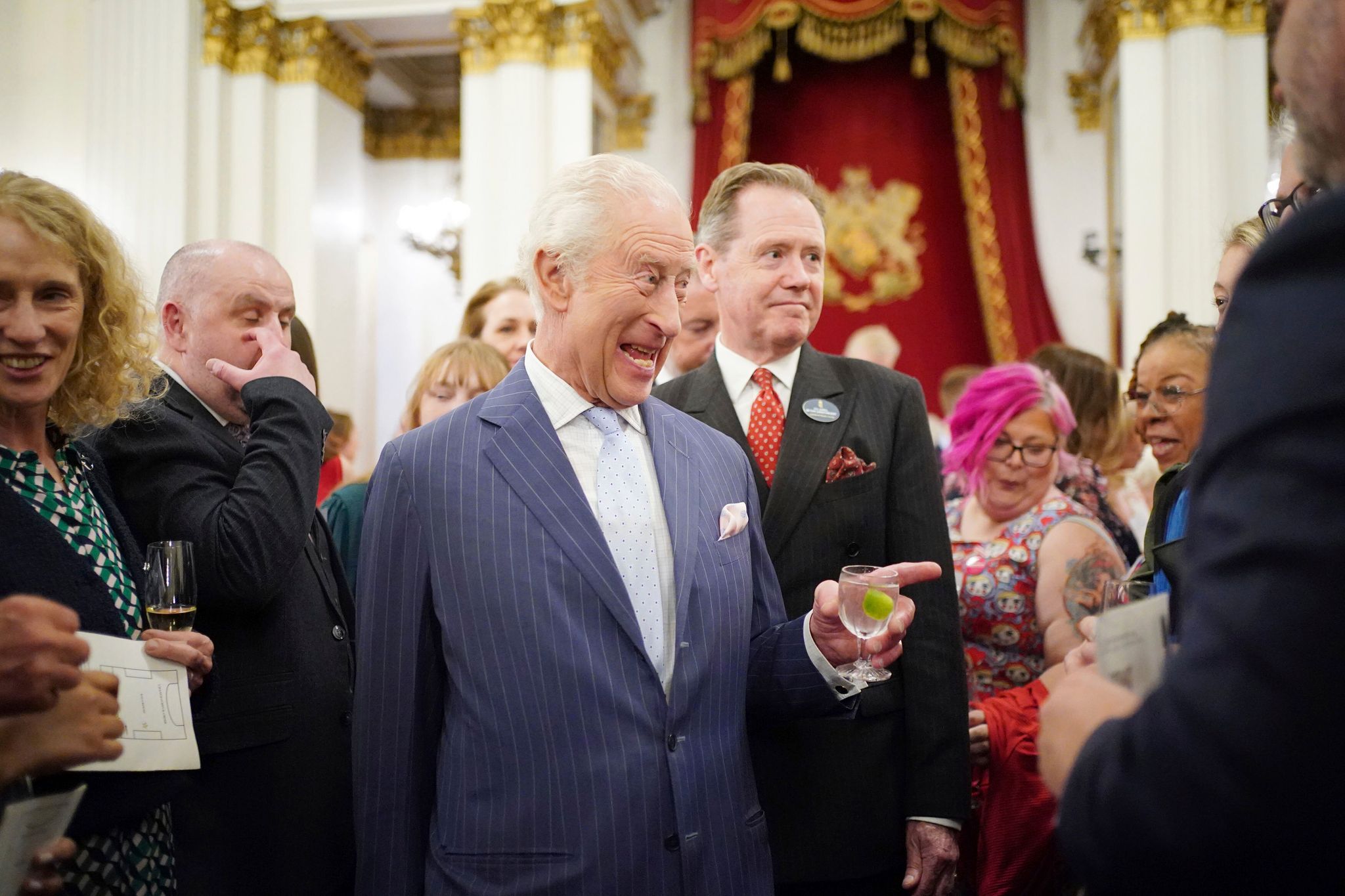 Charles III. würdigt Arbeit von Krebshilfeorganisationen mit bewegenden Worten