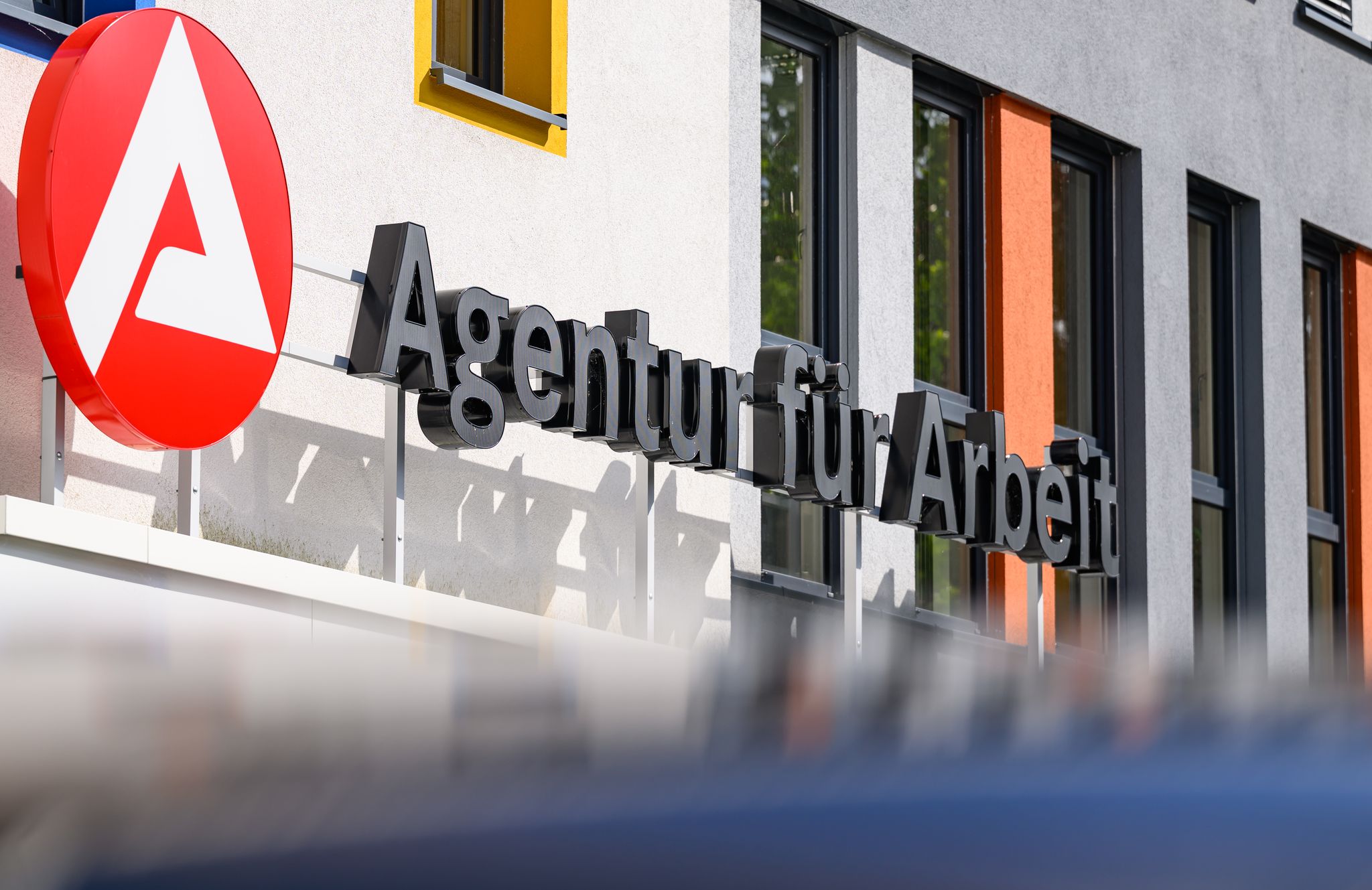 Schwache Frühjahrsbelebung auf dem Arbeitsmarkt in Deutschland