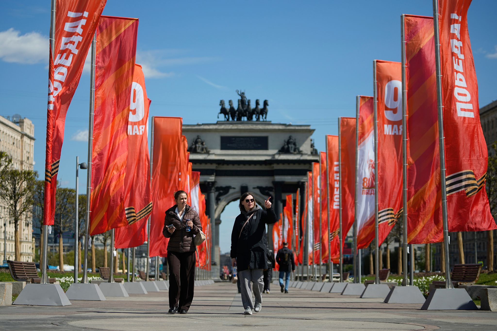 Gedenken in Kriegszeiten – Kiew stört Putins Siegesparade