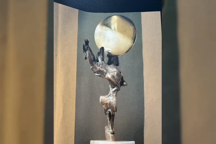 Einbrecher stehlen Bronzefiguren