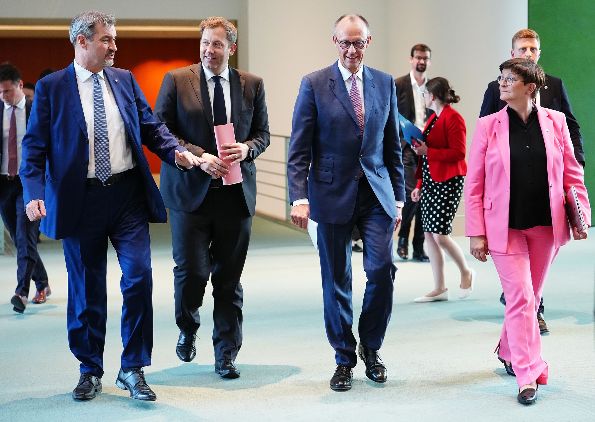 Deutschland voran: Regierung präsentiert „Sofortprogramm“
