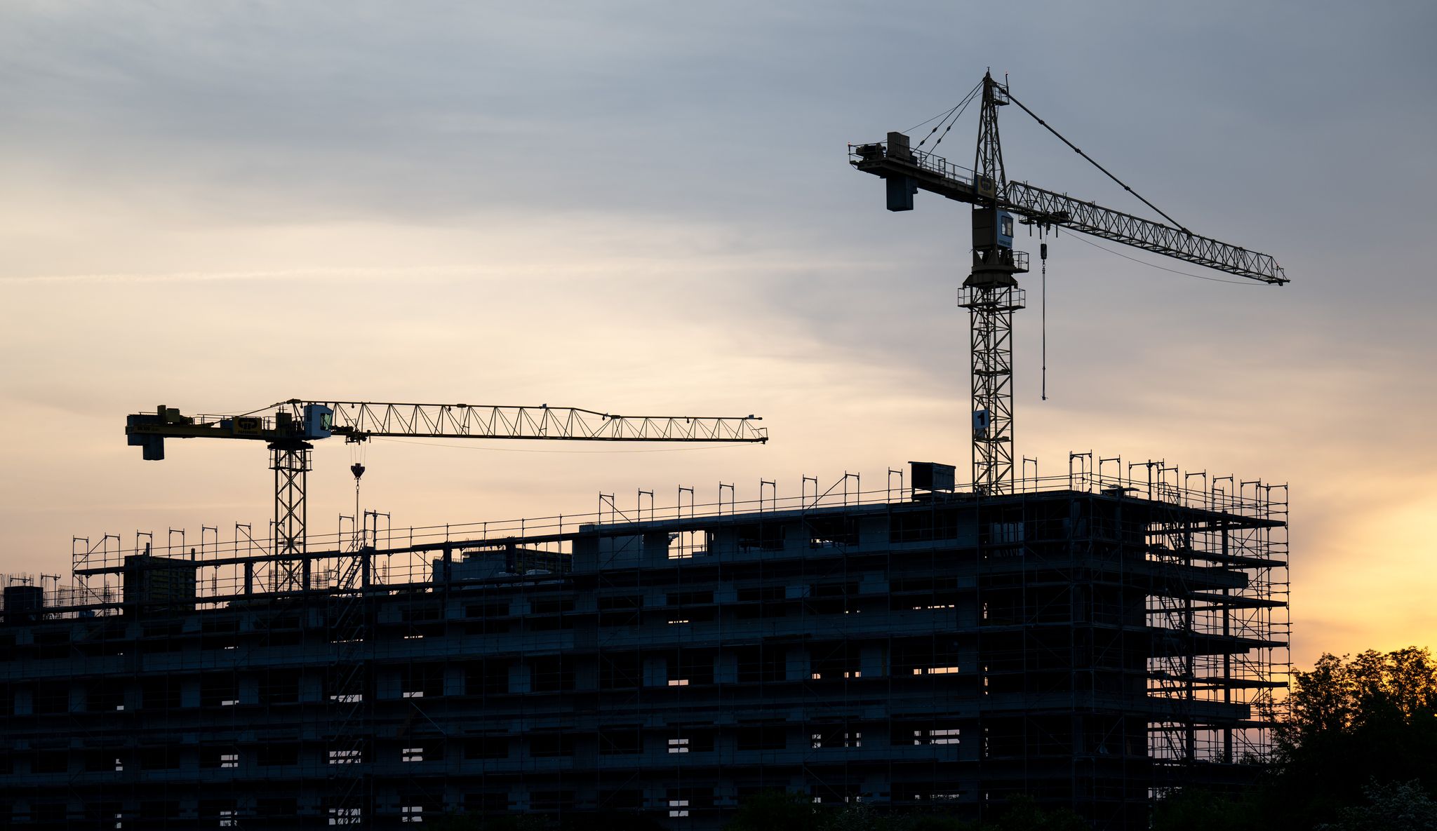 DIHK: Unternehmen halten Investitionen zurück