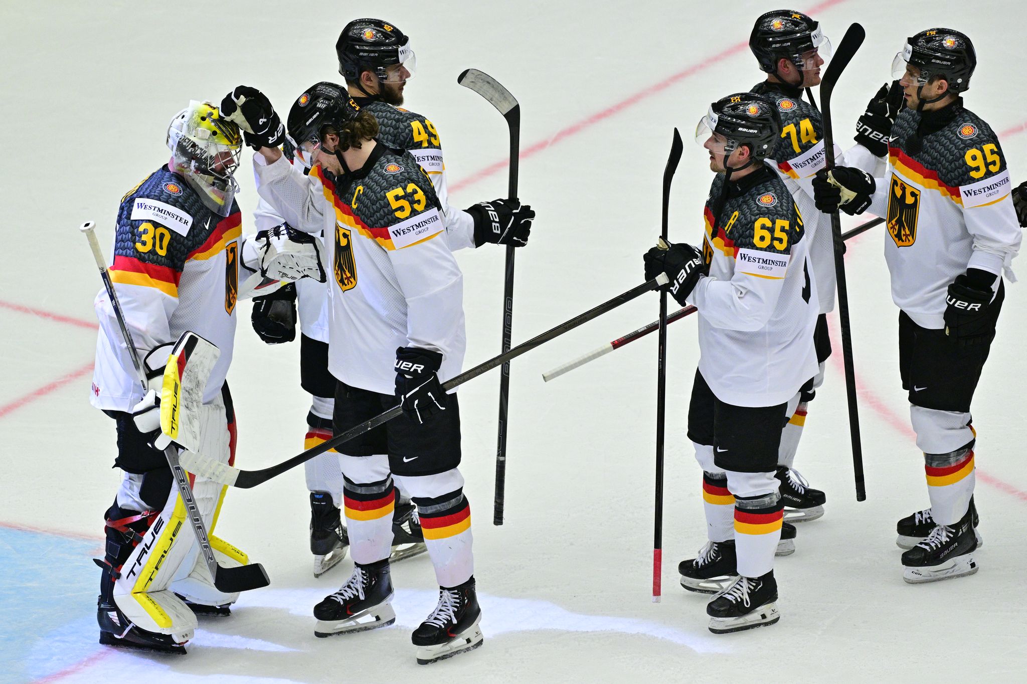 Deutscher NHL-Keeper Grubauer kritisiert Zustand des Eises bei Eishockey-WM
