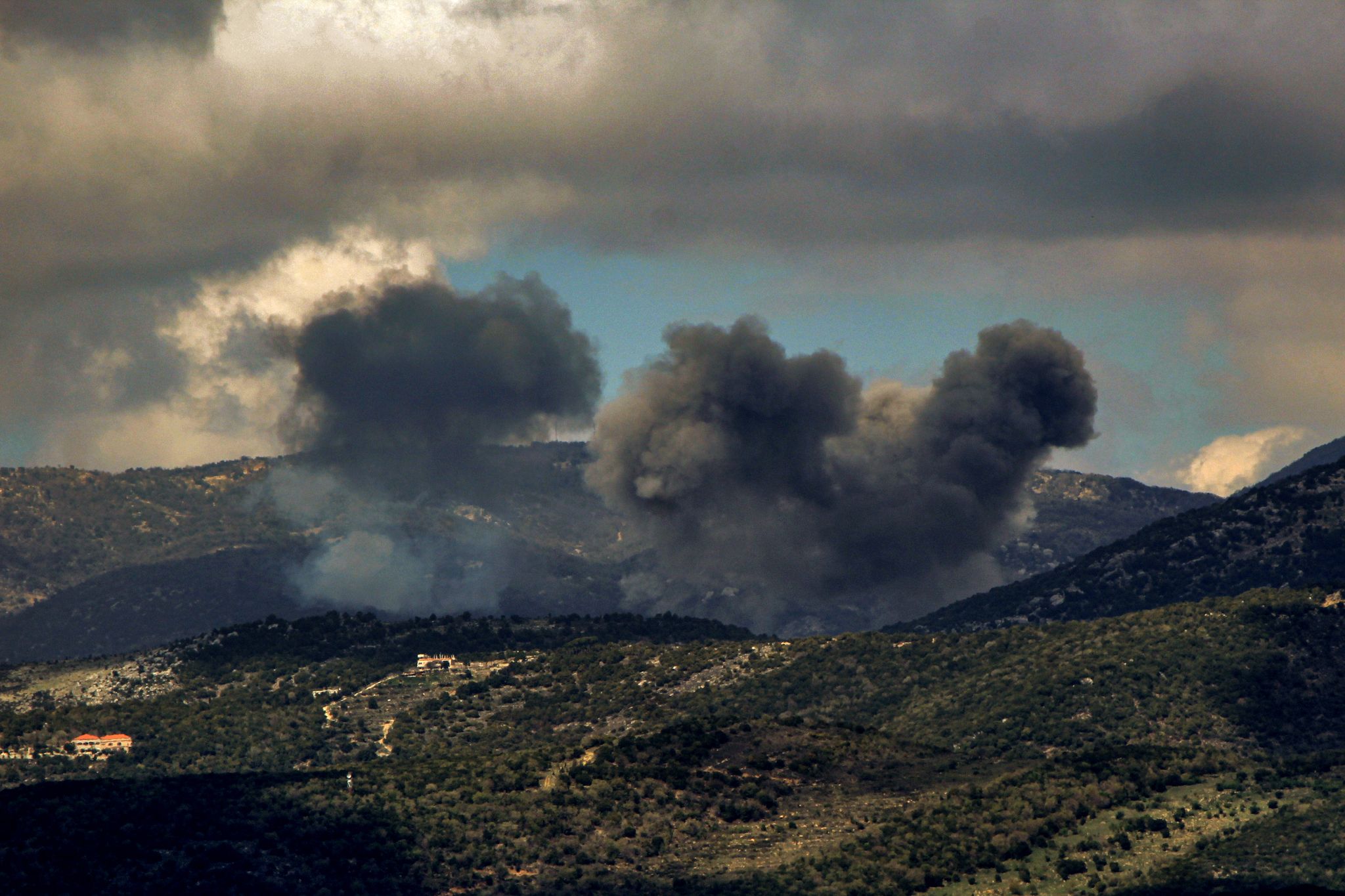 Israel greift im Libanon an