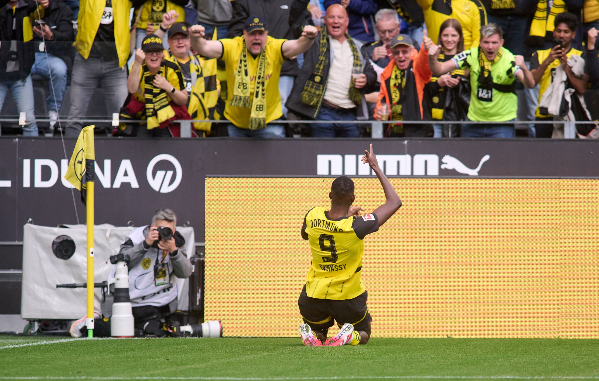 BVB auf dem Weg zum Happy End: 4:0 gegen Wolfsburg