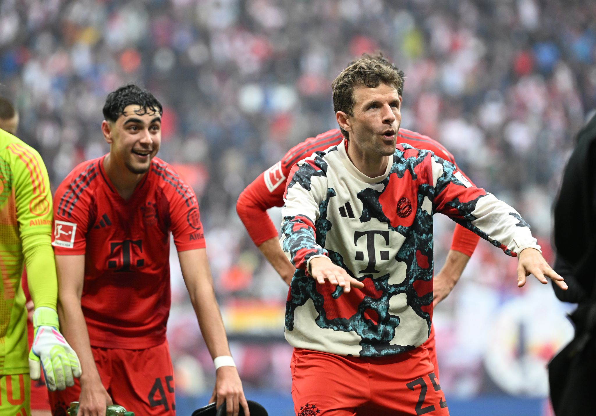 Bayern München feiert vorzeitig die Meisterschaft gegen Leipzig