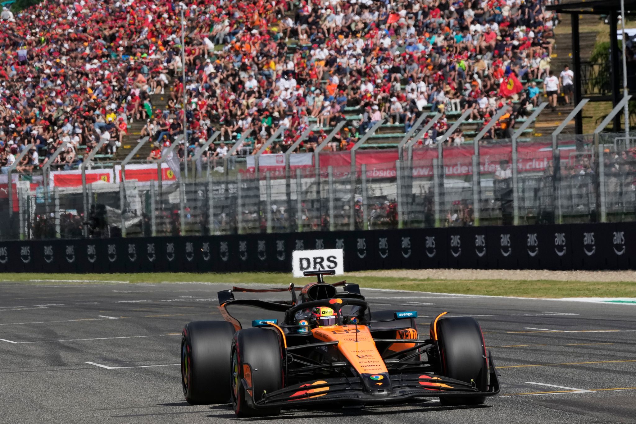Schreckmoment in Imola: Tsunoda-Unfall sorgt für Aufregung