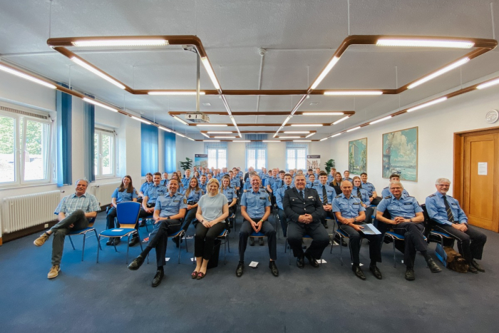 Rhein-Pfalz-Kreis: Neue Polizistinnen und Polizisten im Polizeipräsidium Rheinpfalz