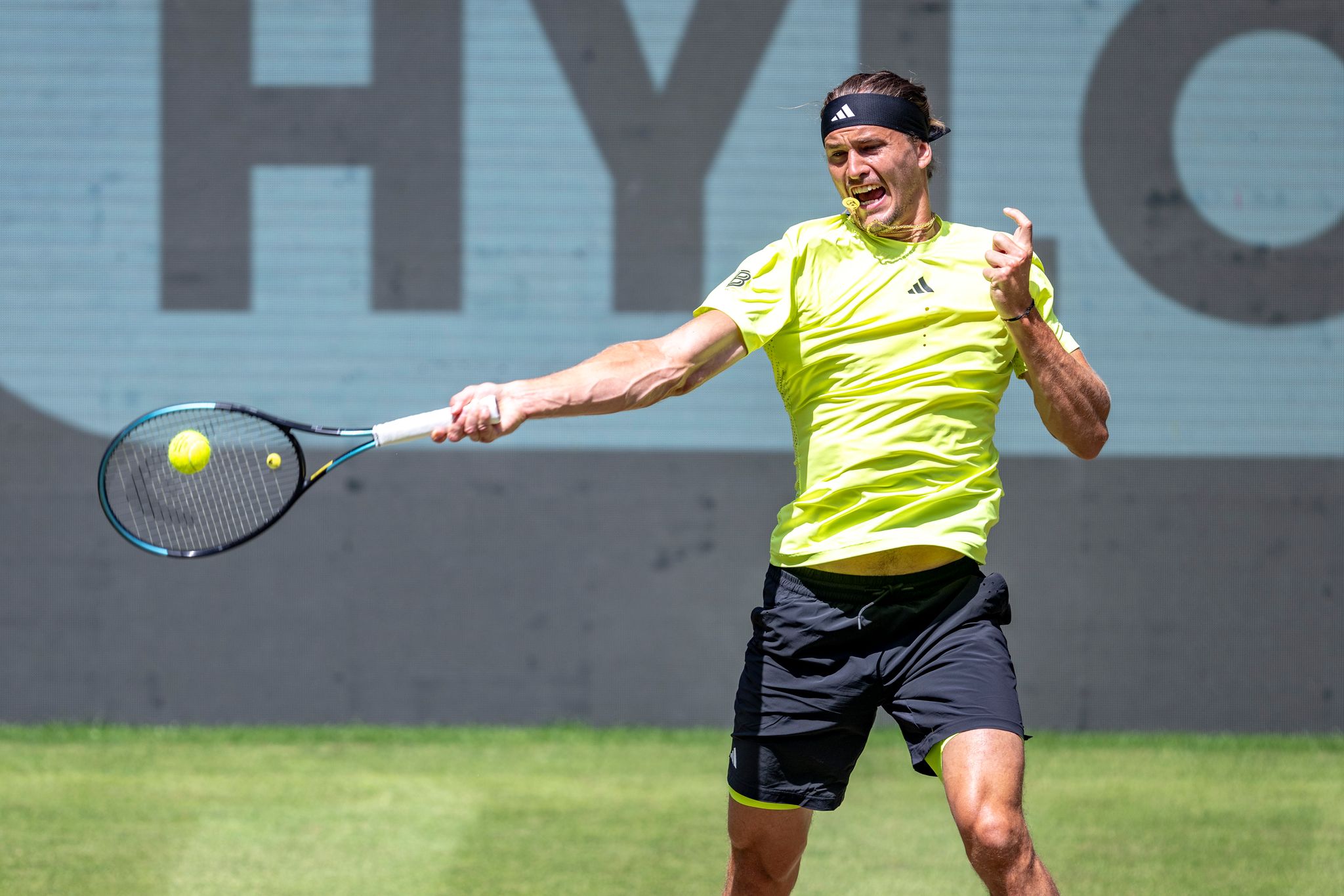 Alexander Zverev souverän im Achtelfinale von Halle