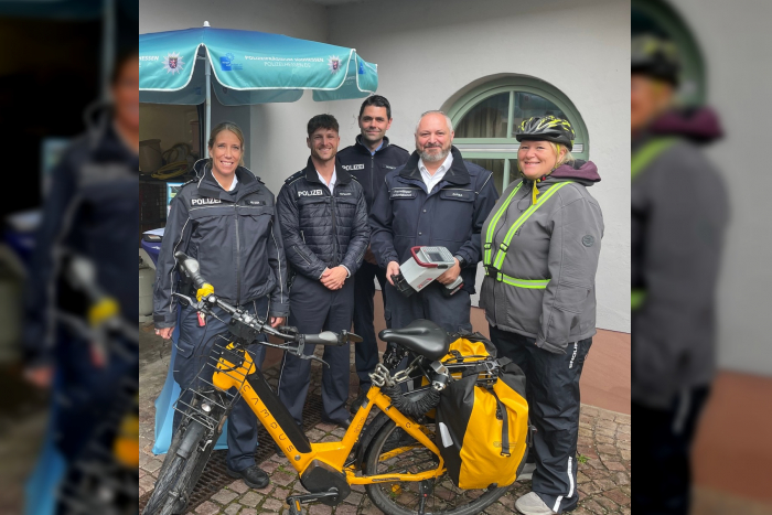 Kreis Bergstraße: Polizei codiert 26 Räder bei Fahrradmesse
