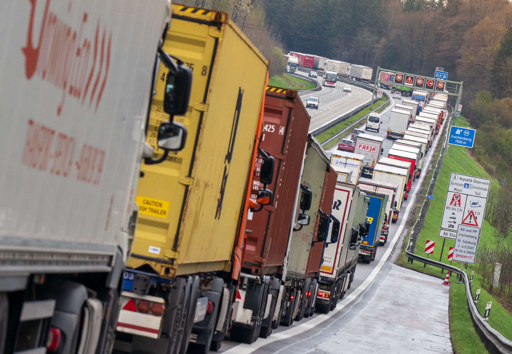 Lkw-Lobby fürchtet Milliardenstrafen wegen EU-Klimazielen