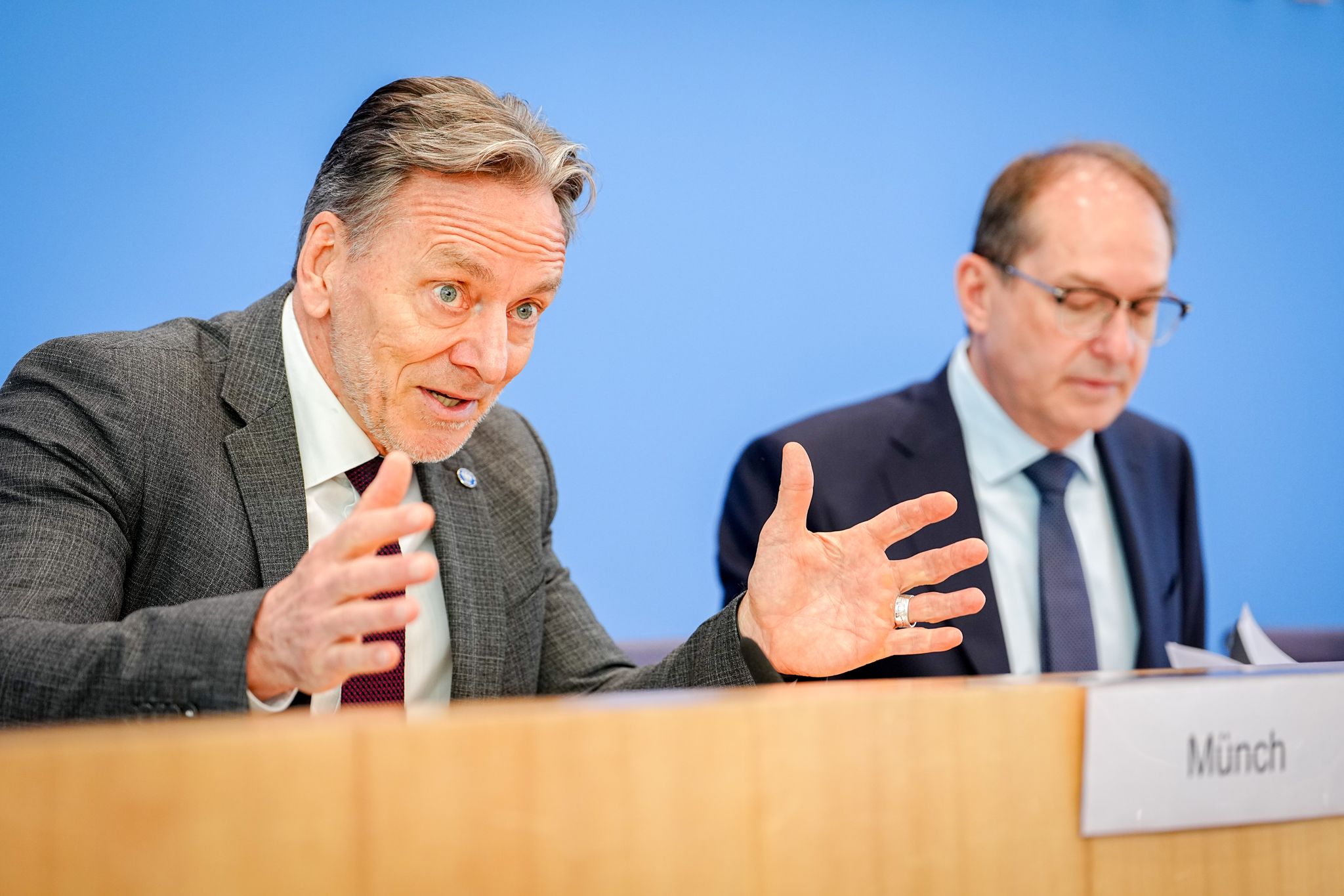 Dobrindt will aufrüsten gegen Cyberkriminelle