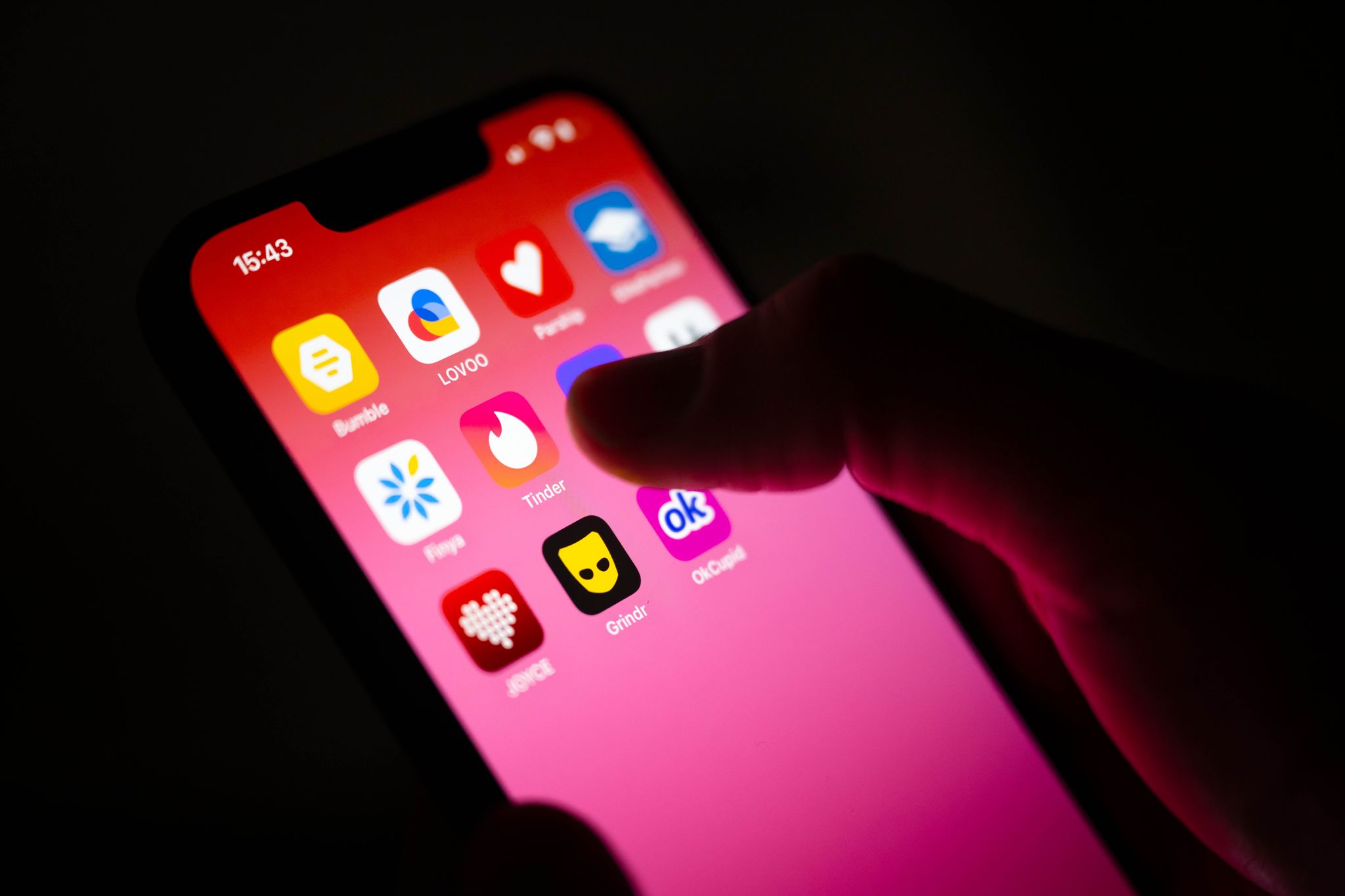 Die Online-Dating-Falle: Systemfehler und Oberflächlichkeiten