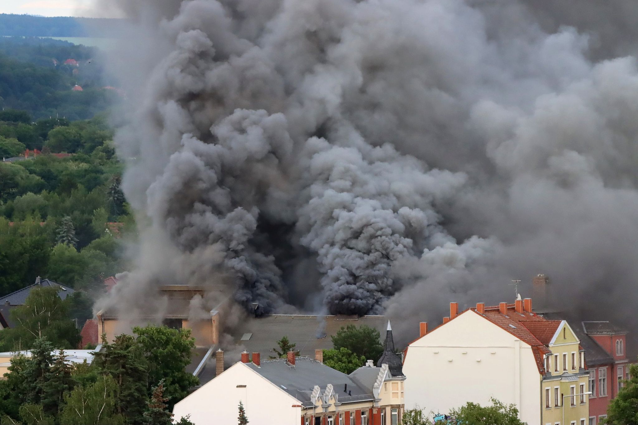 Feuer in ehemaliger Staatsoperette weitestgehend gelöscht