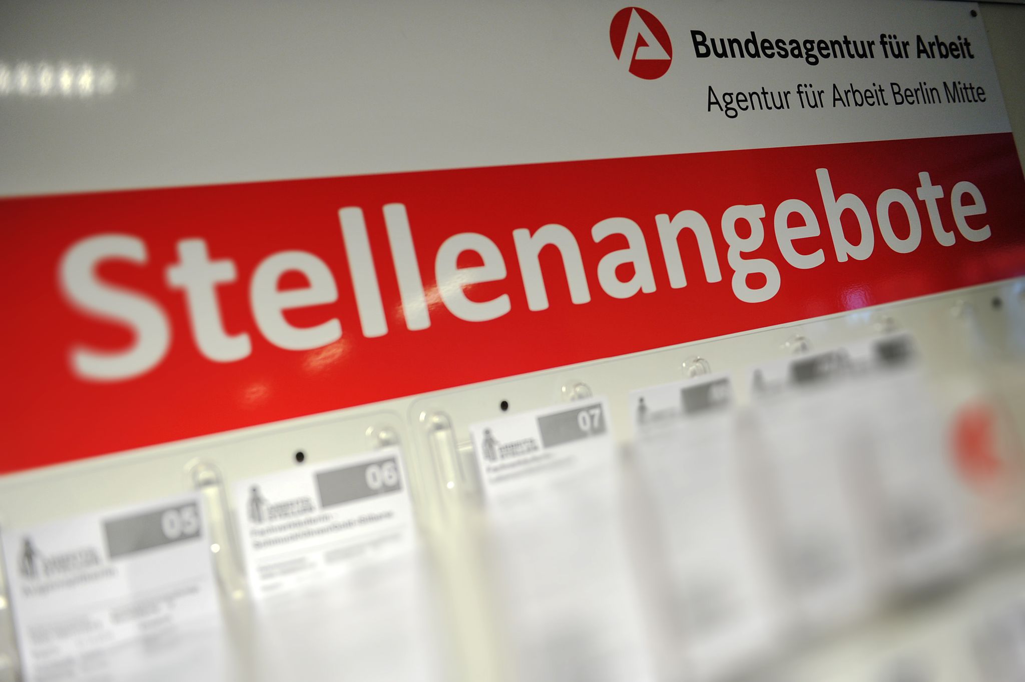 Arbeitslosenzahlen steigen: Drei Millionen Marke wird diesen Sommer überschritten