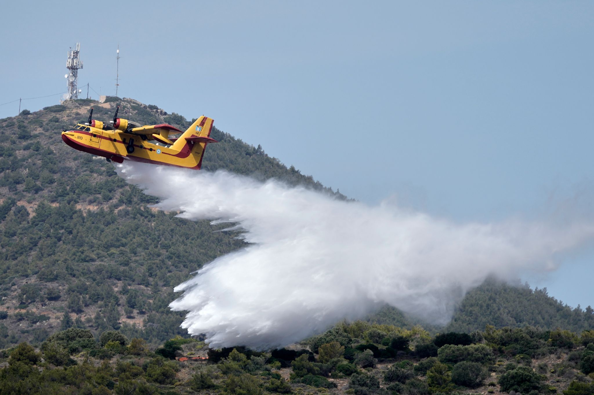 Großbrand tobt auf griechischer Insel – 16 Orte evakuiert