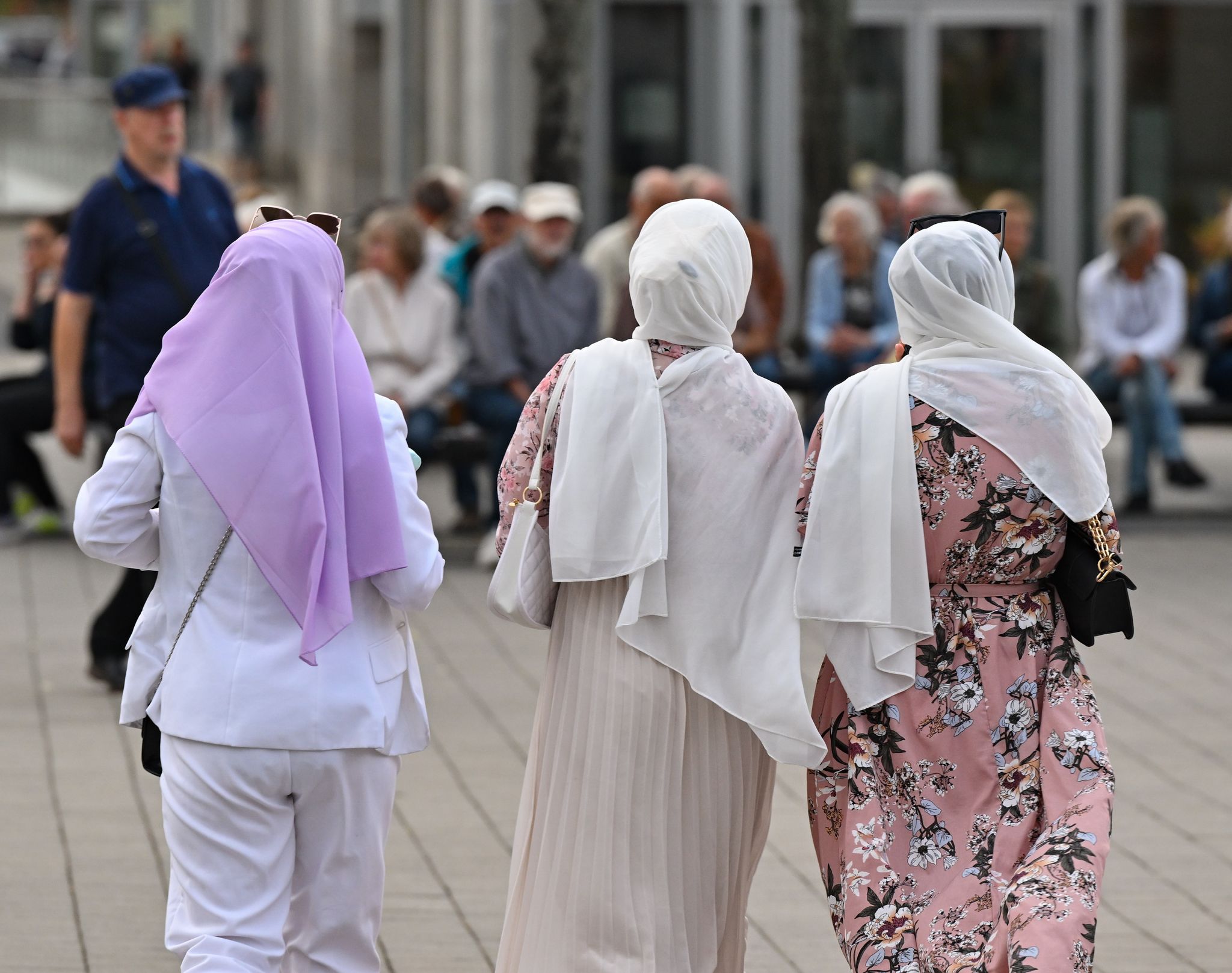 Antimuslimischer Rassismus in Deutschland: Misstrauen und Resignation steigen