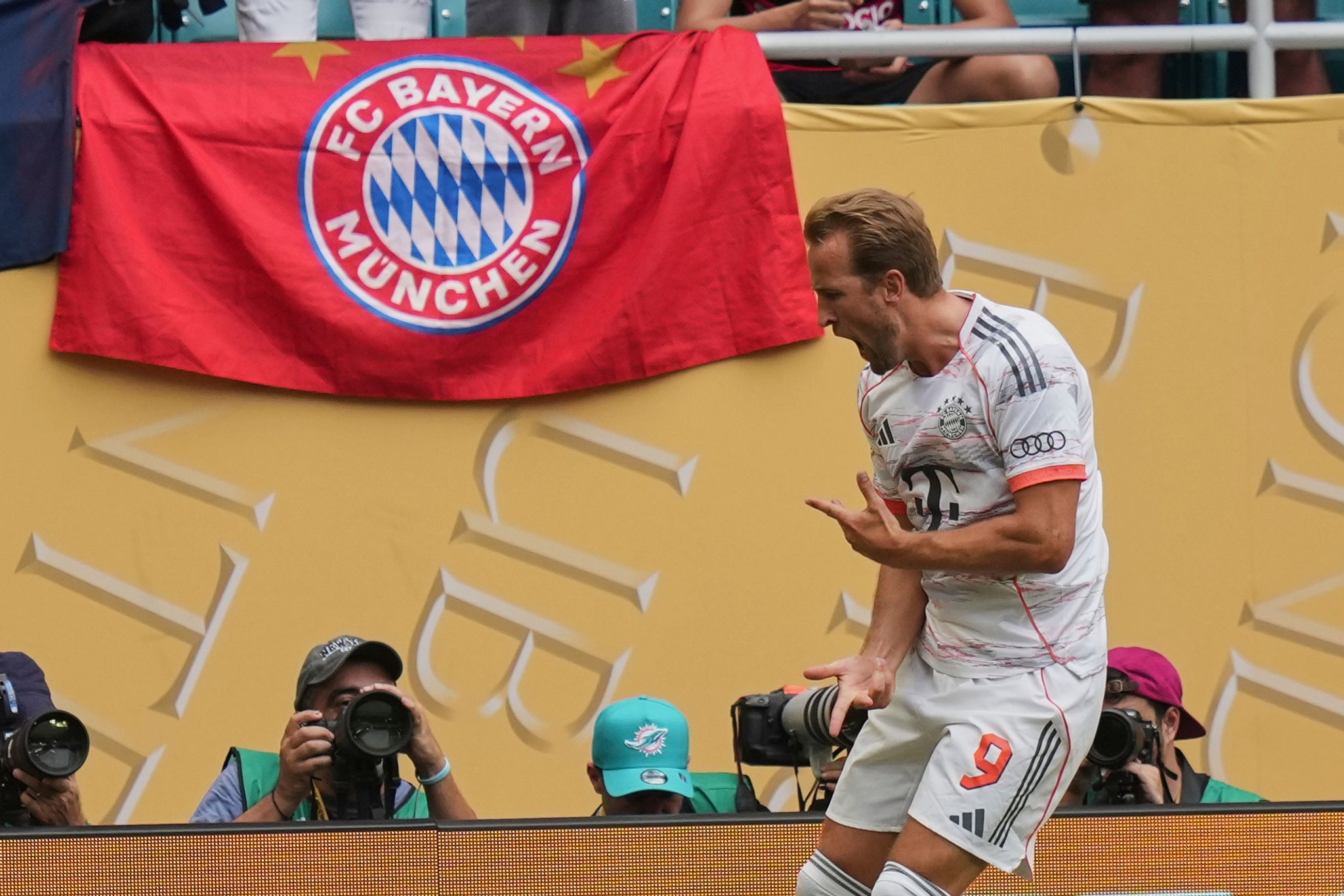 FC Bayern bezwingt Flamengo 4:2 – Kane und Goretzka brillieren
