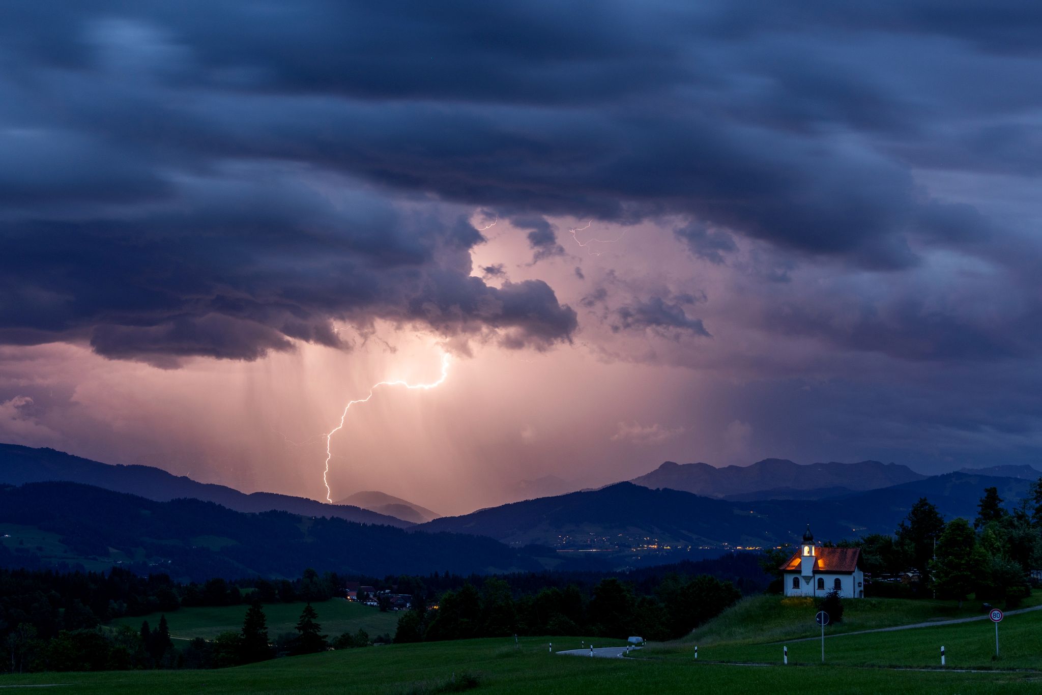 Unwetter-Warnung: Lebensgefahr durch Extrem-Hagel und Gewitter