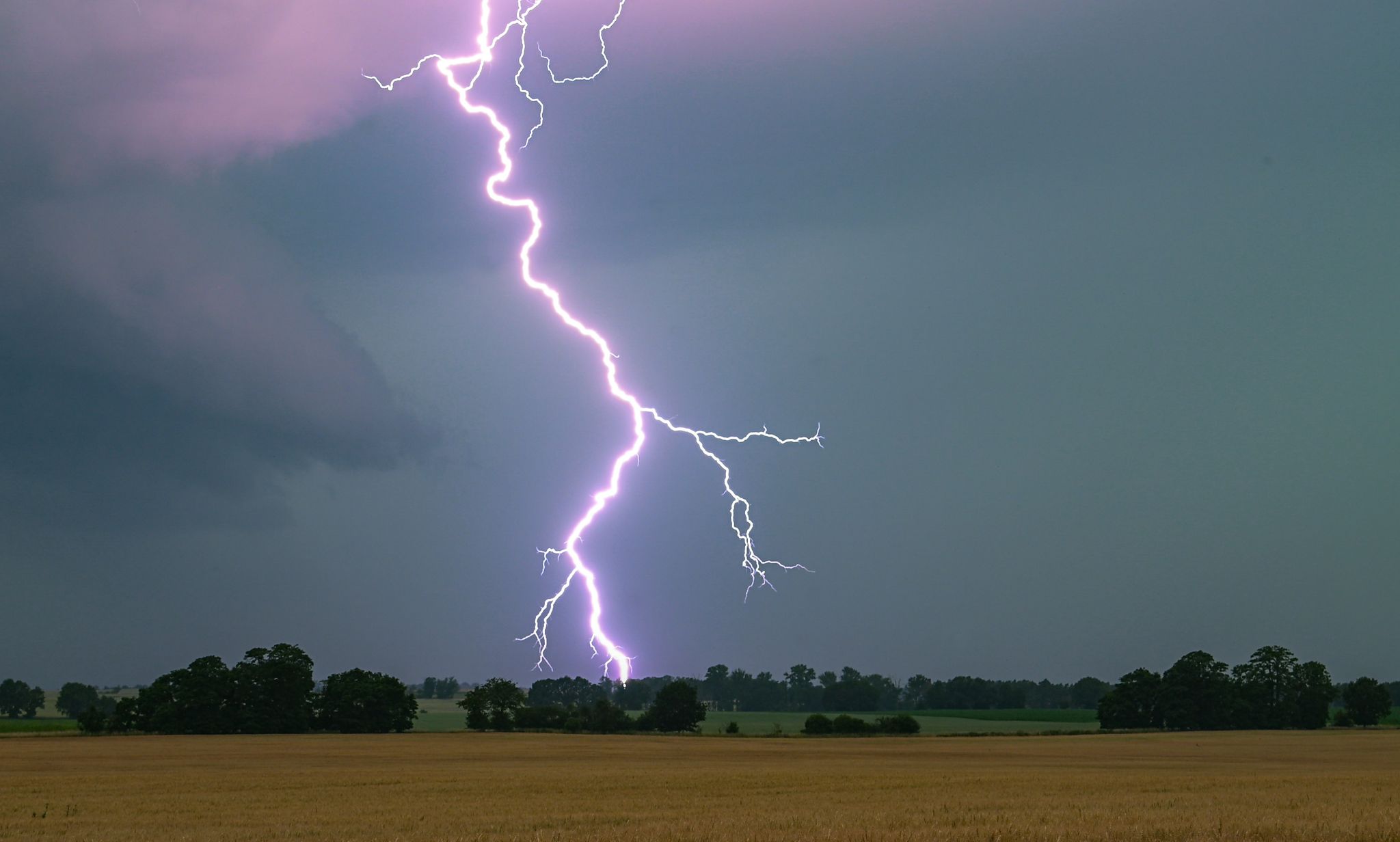 Unwetterwarnung für Deutschland: Gewitter mit Starkregen und Hagel drohen