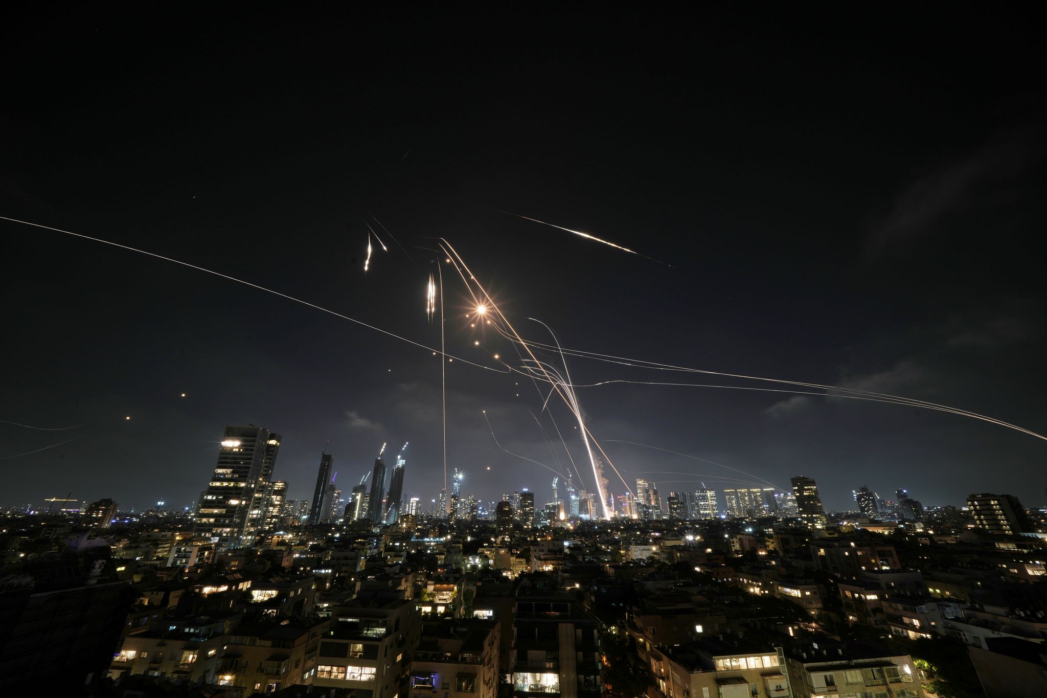 Eskalation in Nahost: Iran startet Gegenangriff auf Israel