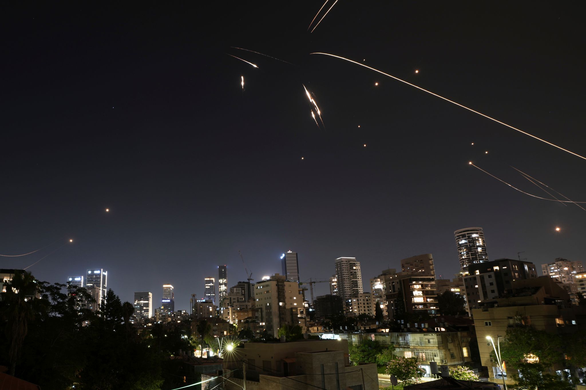 Neue Explosionen in Israel und Iran